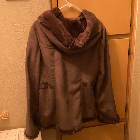 Jacket - Picture 2 of 4